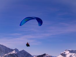 paragliding-4013126_1920